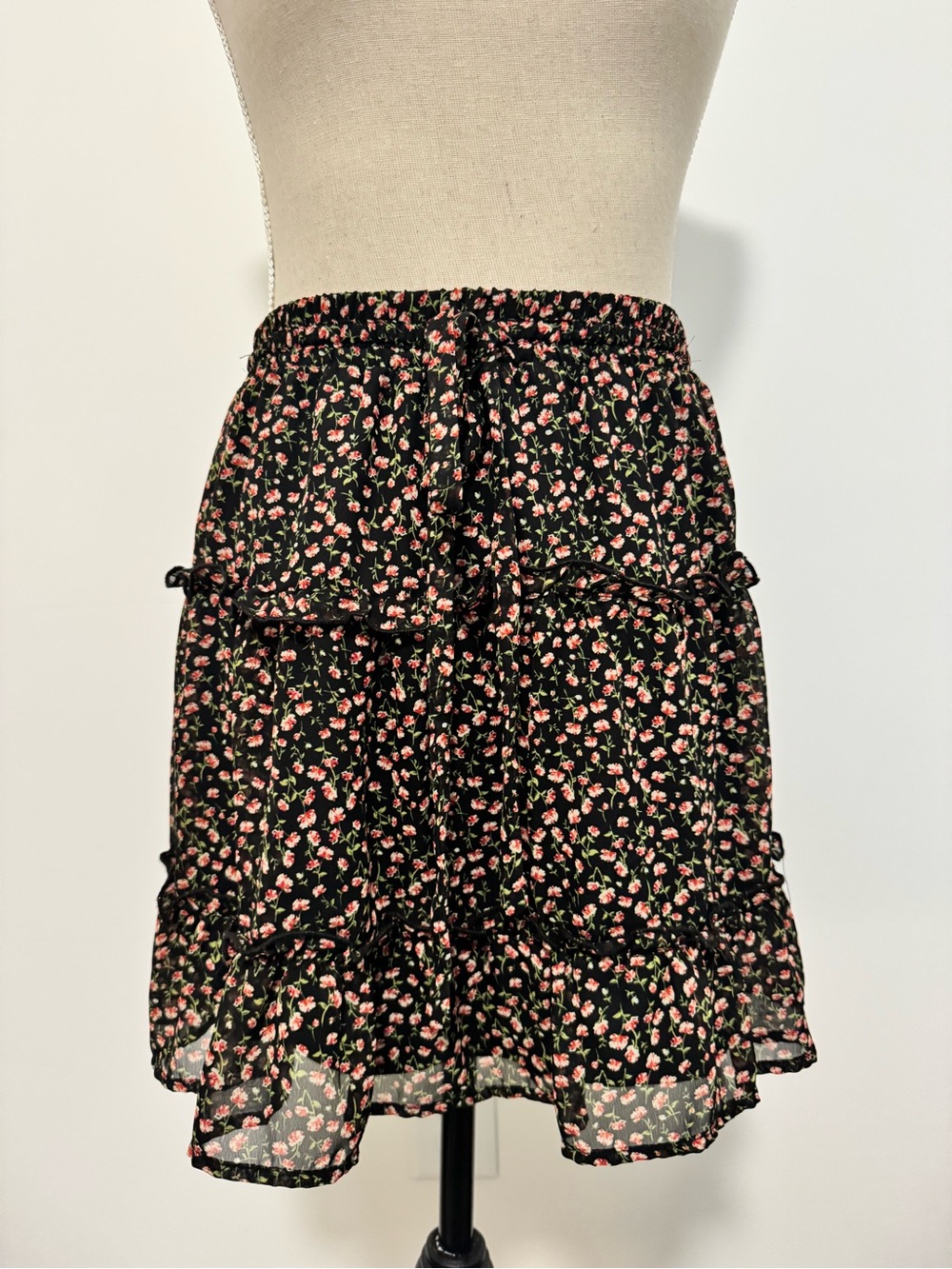 Sienna Sky Black Pink Floral Ruffle Tie Mini Skirt Size Small
